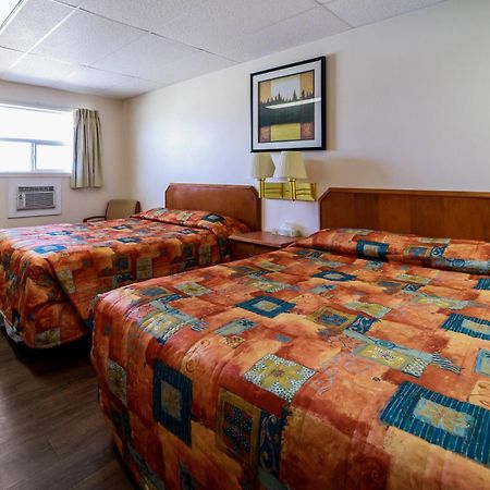 Canadas Best Value Inn Fort St John Fort St. John Exterior photo