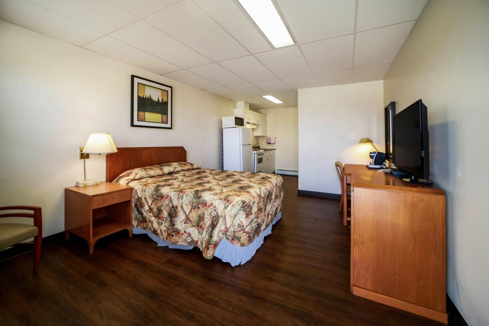 Canadas Best Value Inn Fort St John Fort St. John Exterior photo