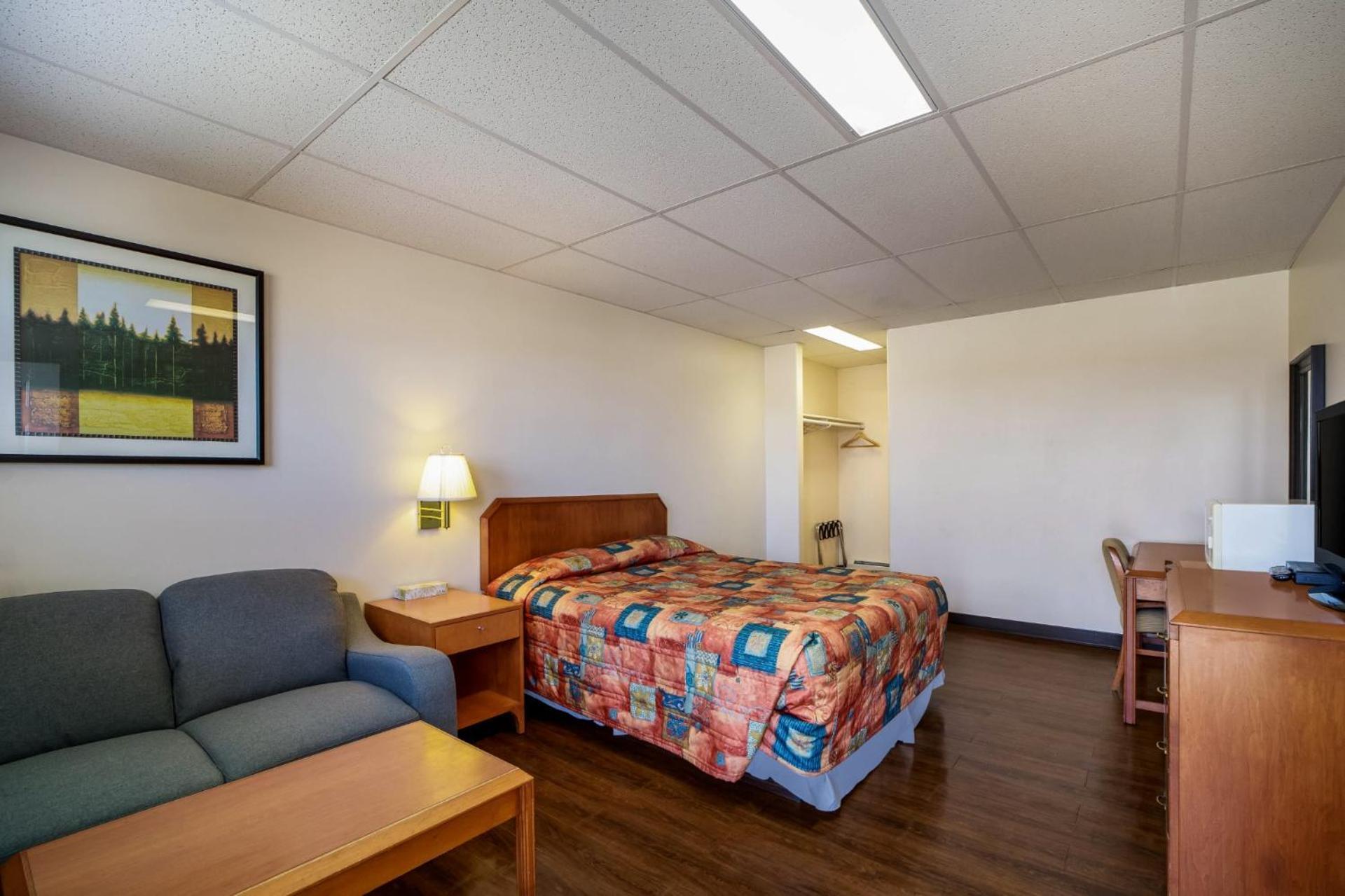 Canadas Best Value Inn Fort St John Fort St. John Exterior photo