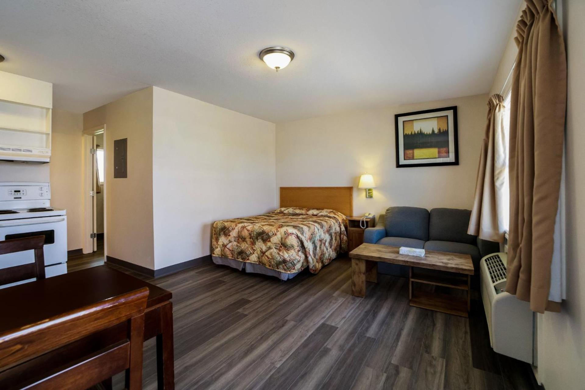 Canadas Best Value Inn Fort St John Fort St. John Exterior photo